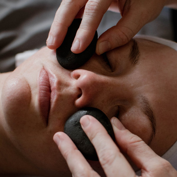 Onjaku Hot Stones - Facial