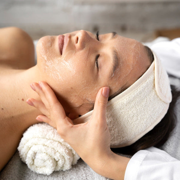 Hydro-Nourishing Facial