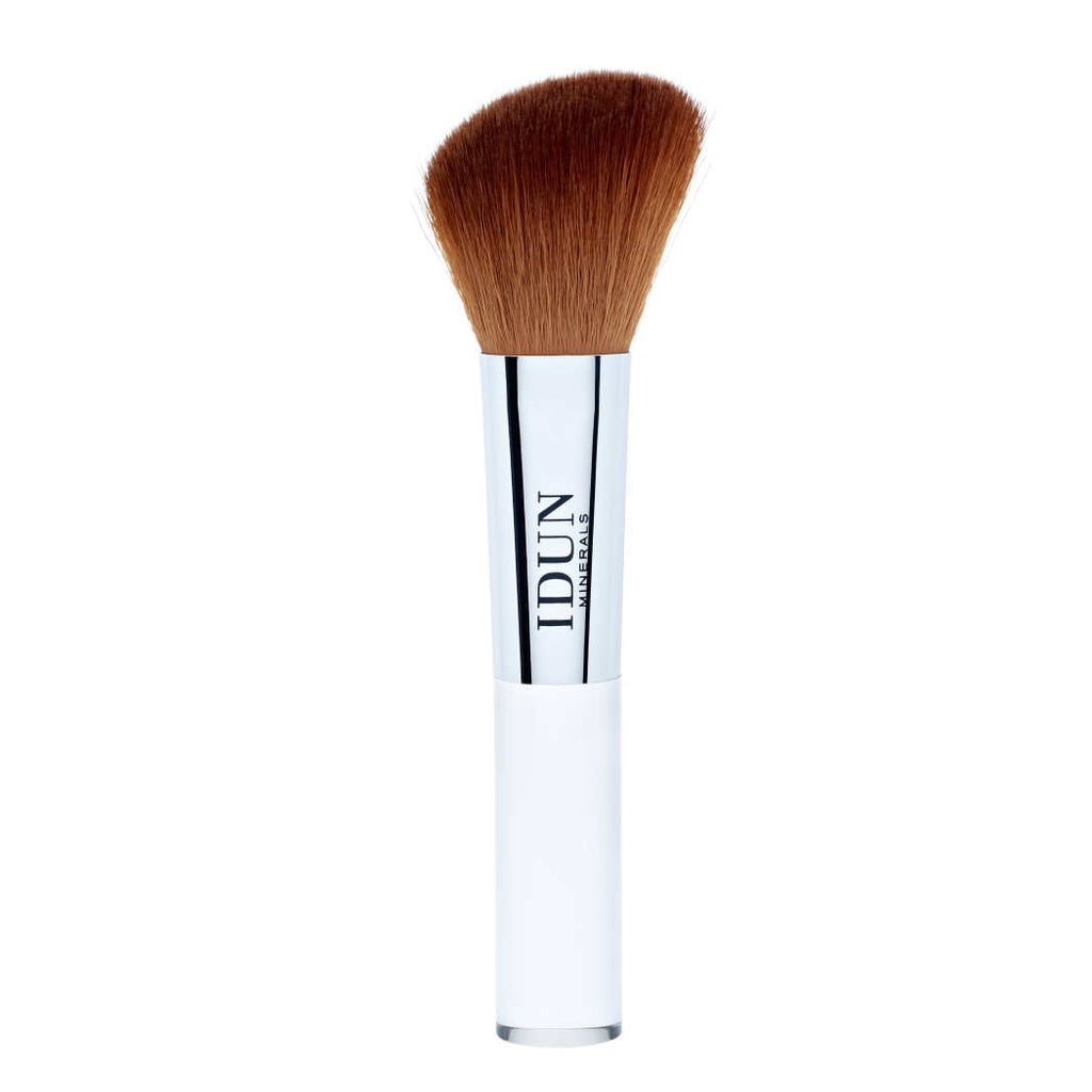 IDUN Minerals Blush brush | Loolia Closet